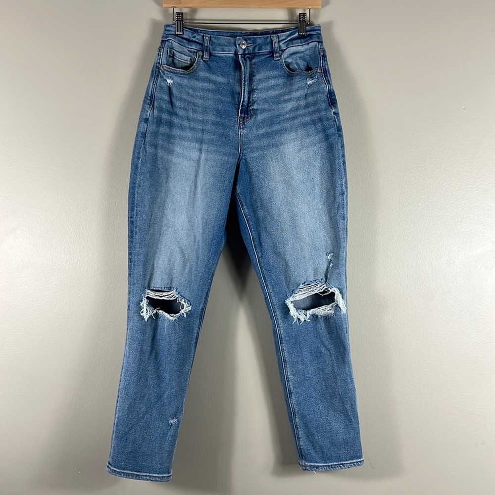 American Eagle Open Knee Distressed Curvy Mom Jeans